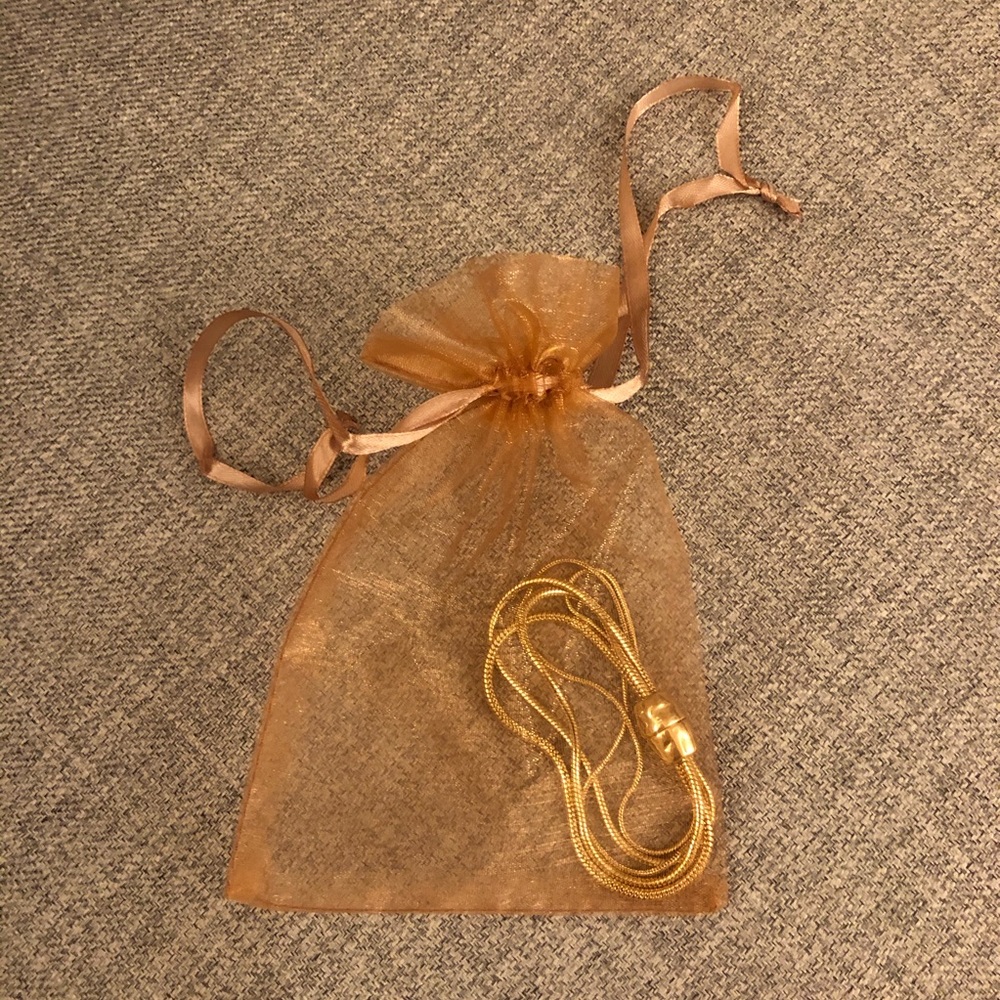 Five chain bracelet with strong magnetic closure - Picture 2 of 3